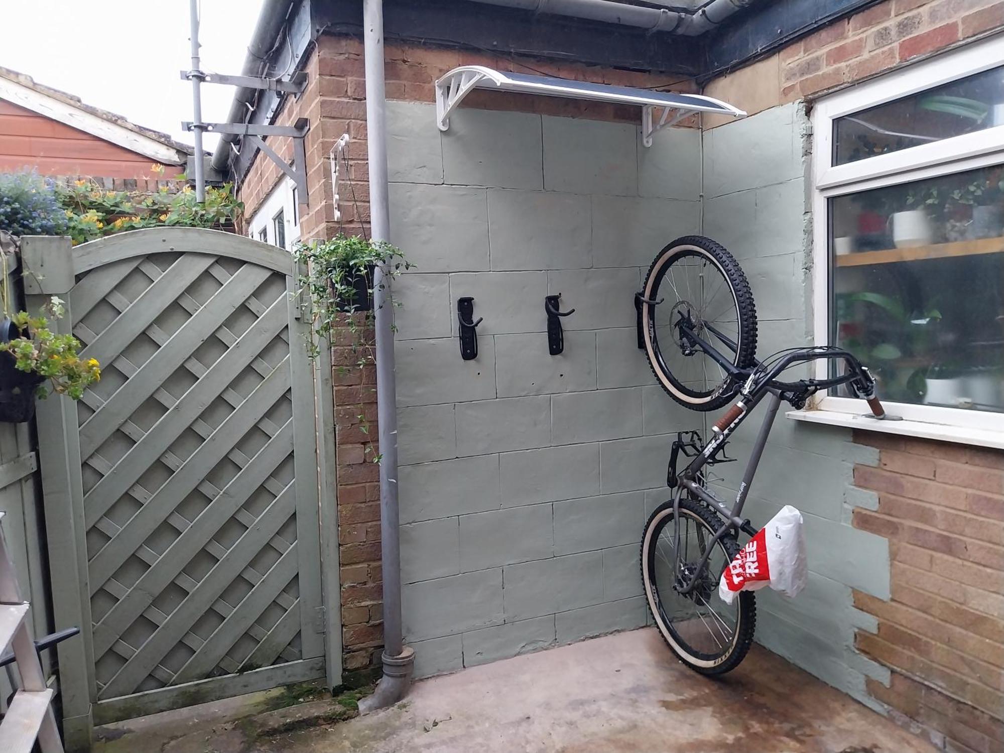 Sunset Guest House 亨斯坦顿 外观 照片 A bicycle shower